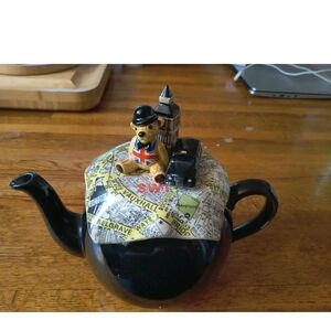 Vintage Paul Cardew London Map Novelty Teapot w/ Bear, Big Ben, Taxi